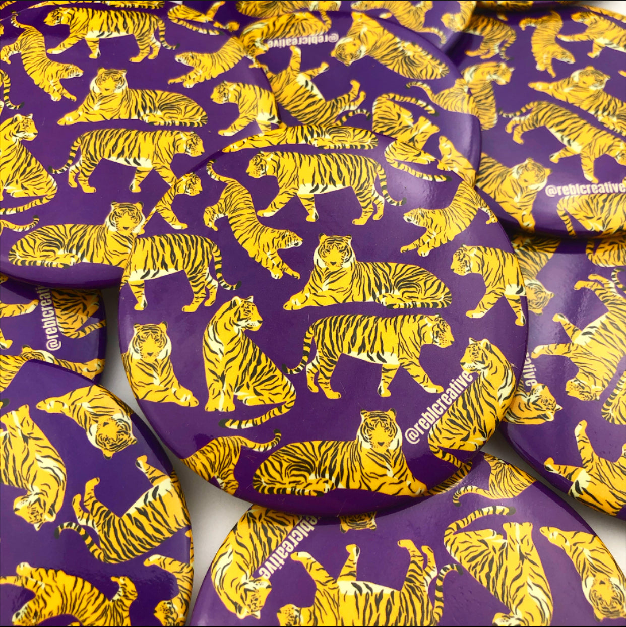 Tiger Lounge - Purple
